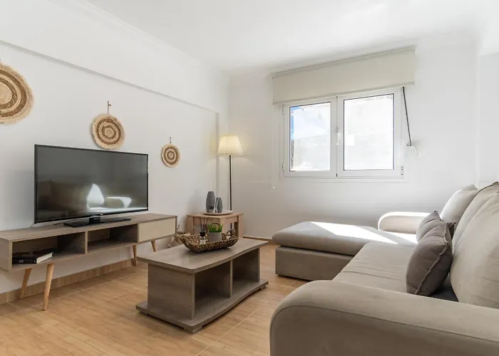 Spacious Peaceful Family 2Bd Apt